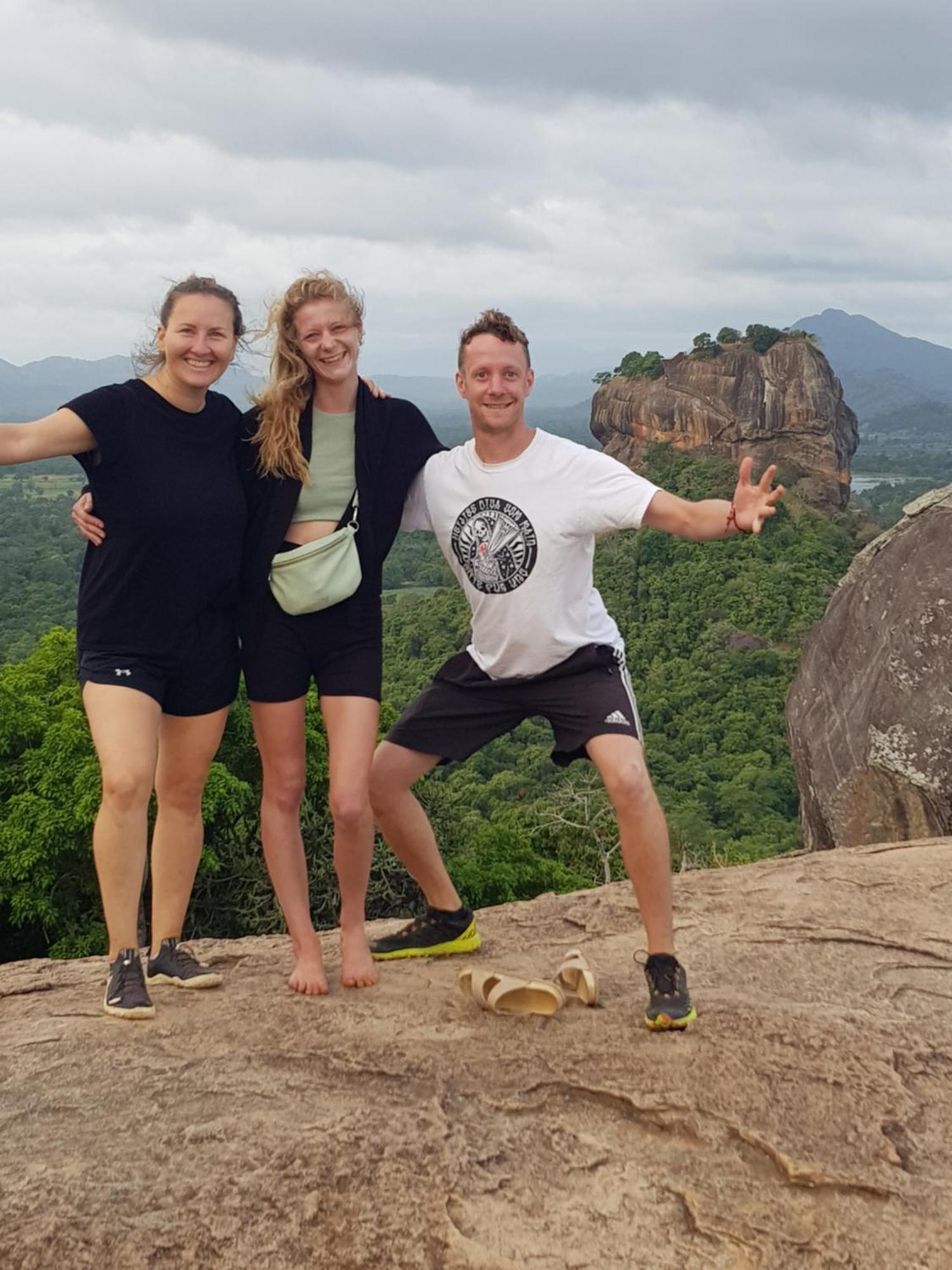Sigiriya Rastha Hostel Buitenkant foto